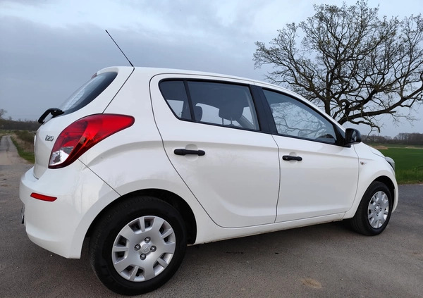 Hyundai i20 cena 16800 przebieg: 118000, rok produkcji 2014 z Legnica małe 704